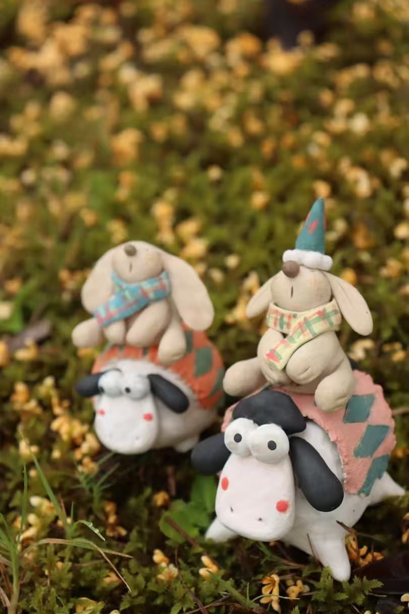 Small-size ceramics bunny with ride（customized）