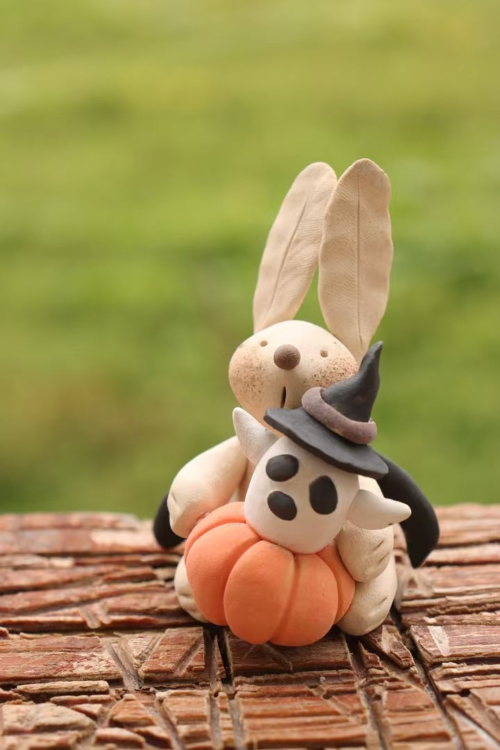 Small-size ceramics bunny (customized)