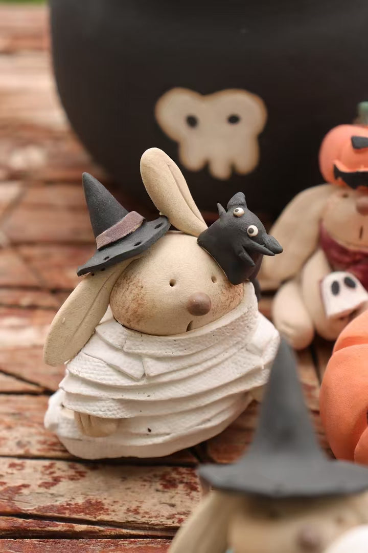 Small-size ceramics bunny (customized)